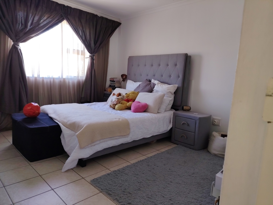 To Let 2 Bedroom Property for Rent in Sir Lowrys Pass Village Western Cape